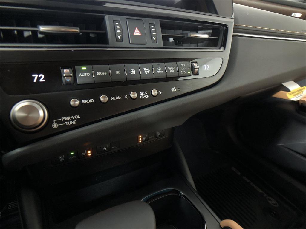 new 2025 Lexus ES 350 car, priced at $48,584