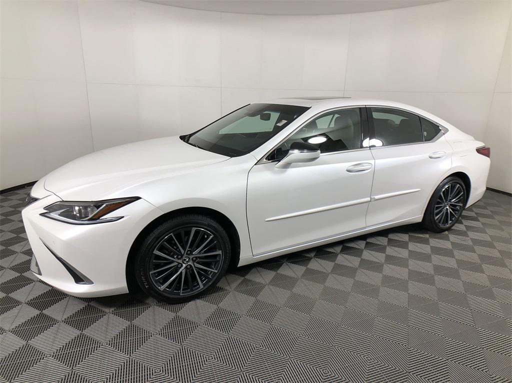 used 2024 Lexus ES 350 car, priced at $44,622