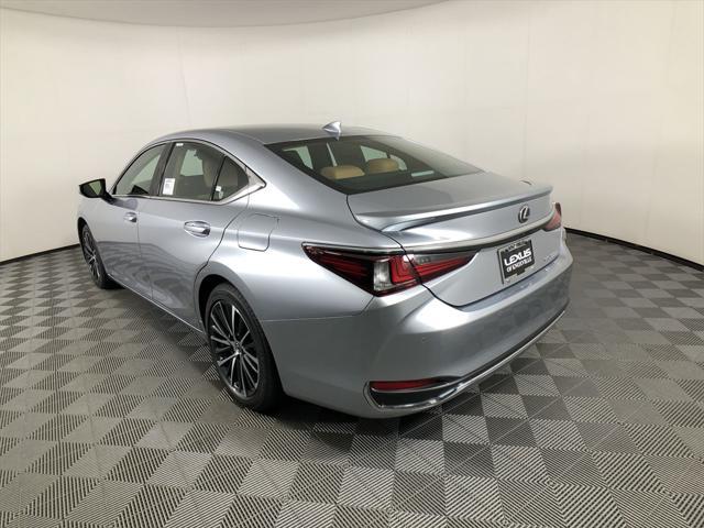 new 2025 Lexus ES 300h car, priced at $51,644