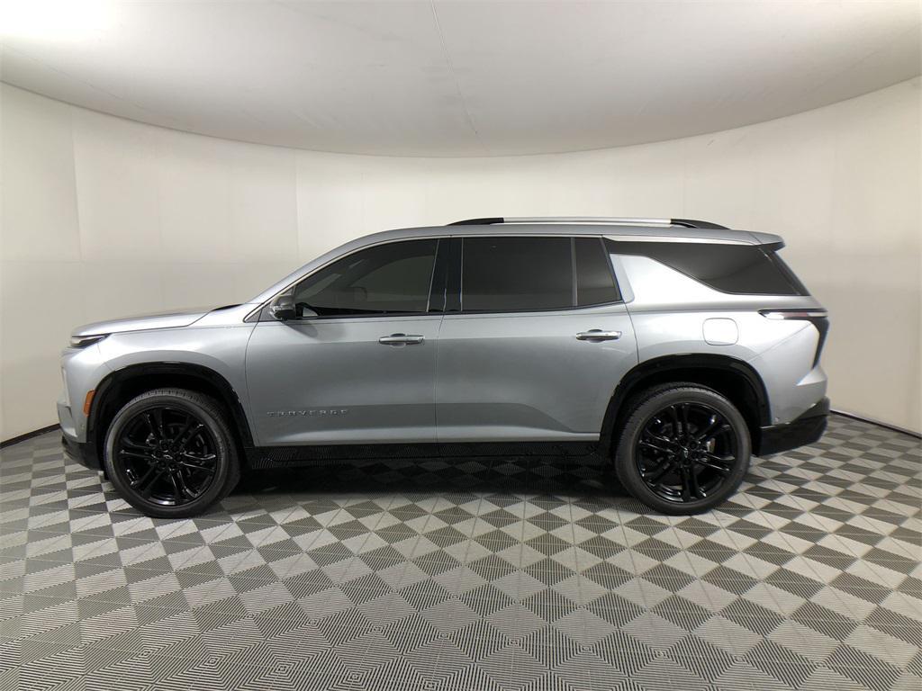 used 2025 Chevrolet Traverse car, priced at $53,654