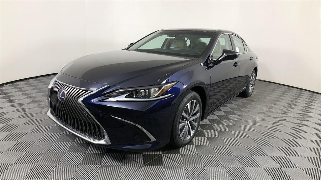 used 2021 Lexus ES 300h car, priced at $32,837