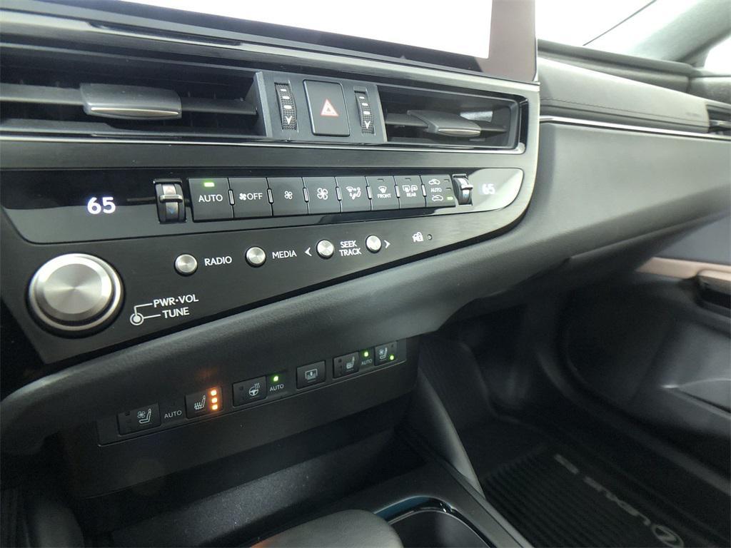 used 2025 Lexus ES 350 car, priced at $43,933
