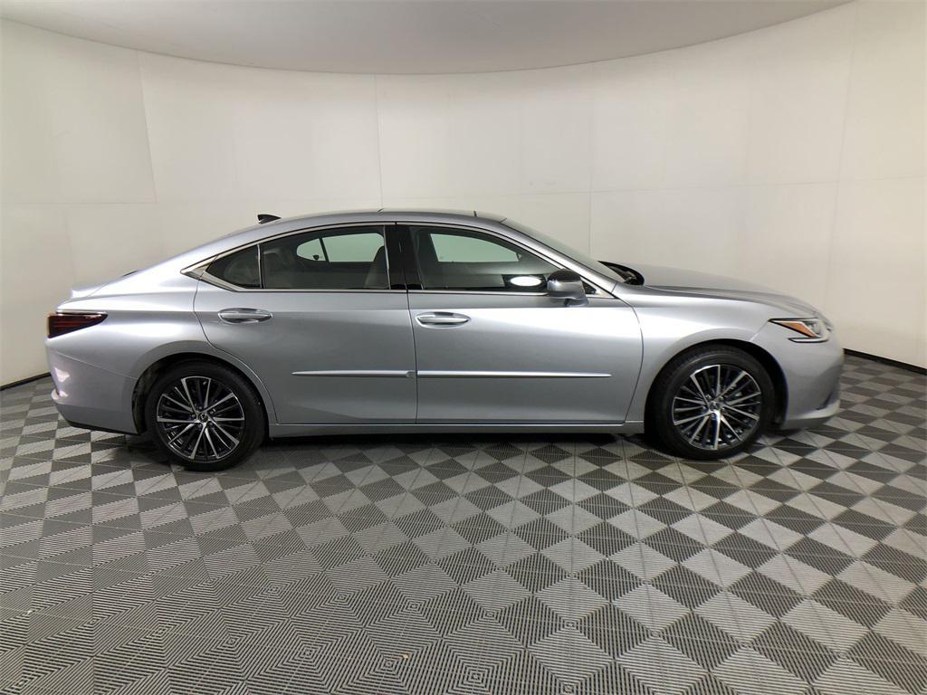 used 2025 Lexus ES 350 car, priced at $43,933