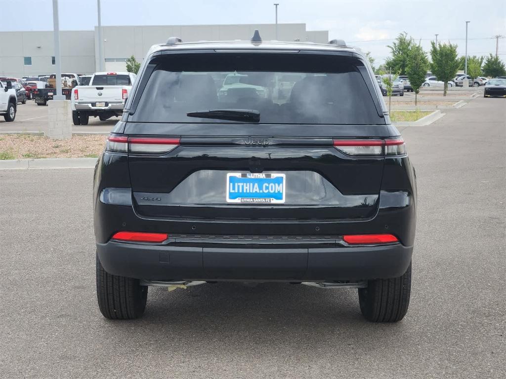 new 2025 Jeep Grand Cherokee car, priced at $40,103