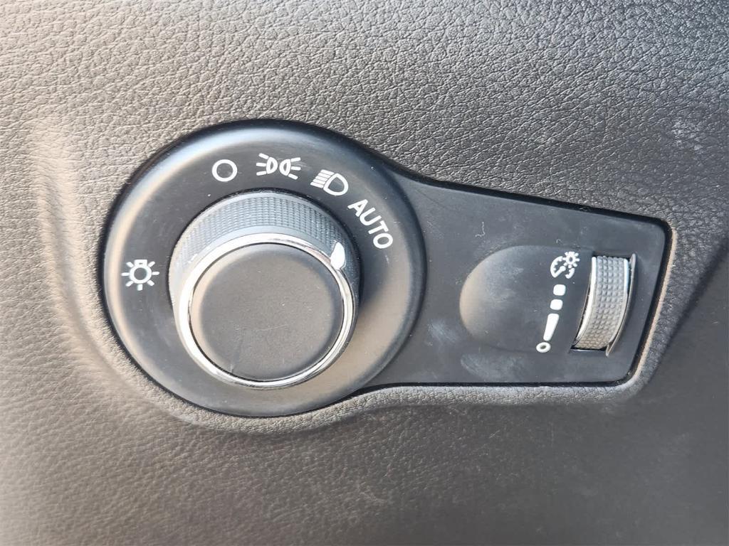 used 2024 Jeep Compass car, priced at $25,244