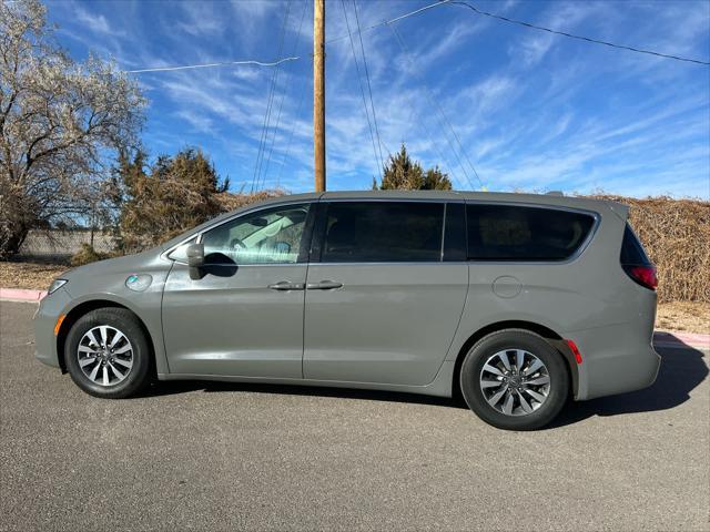 used 2022 Chrysler Pacifica Hybrid car, priced at $25,505