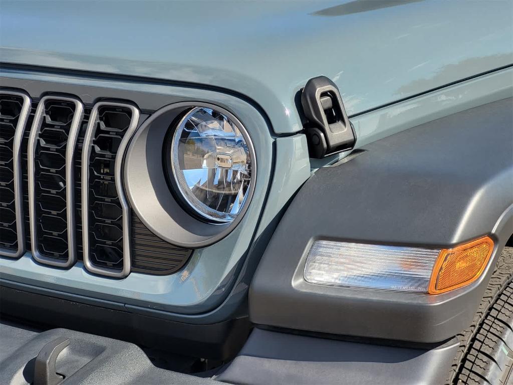 new 2025 Jeep Wrangler car, priced at $41,384