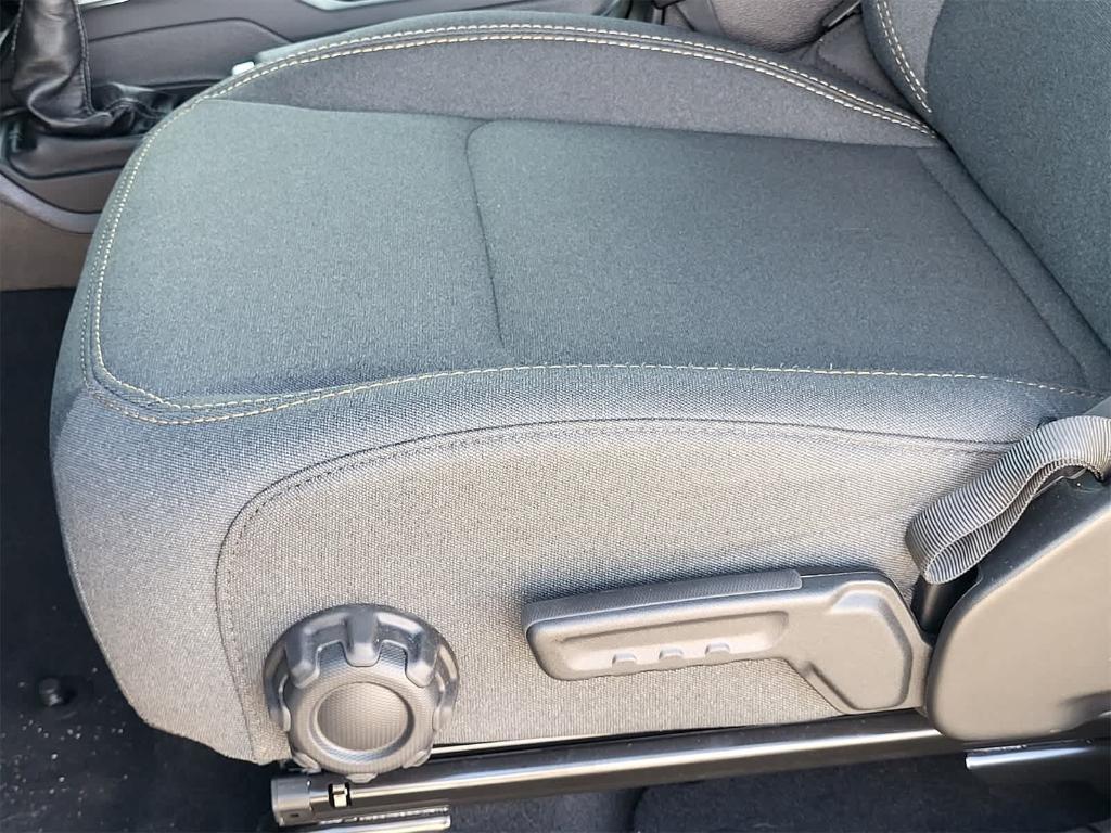 new 2025 Jeep Wrangler car, priced at $41,384