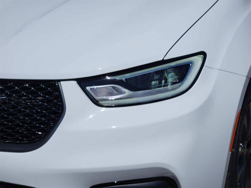 new 2025 Chrysler Pacifica car, priced at $39,731