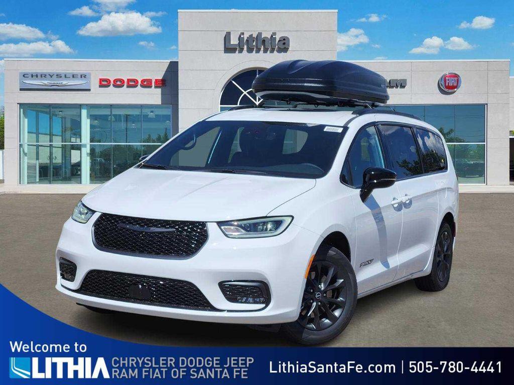 new 2025 Chrysler Pacifica car, priced at $43,231