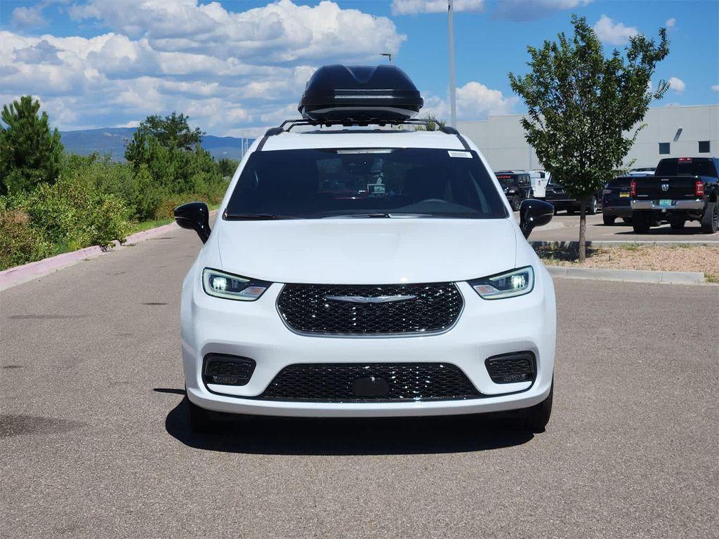 new 2025 Chrysler Pacifica car, priced at $39,731