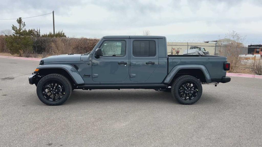 new 2025 Jeep Gladiator car, priced at $42,615