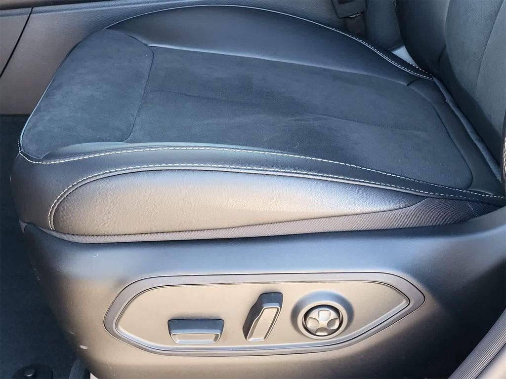 new 2025 Jeep Grand Cherokee L car, priced at $43,242