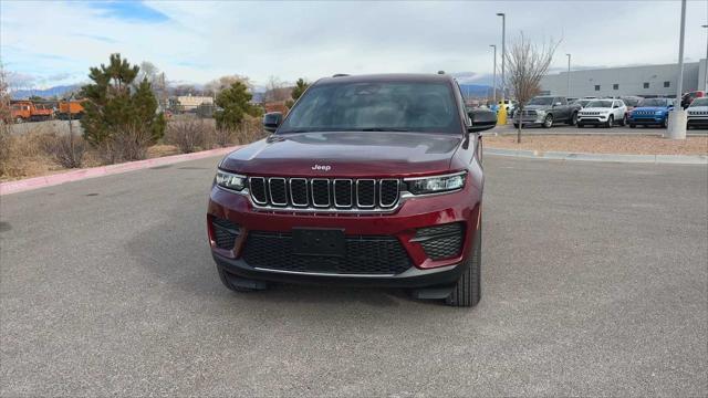 new 2025 Jeep Grand Cherokee car, priced at $38,978