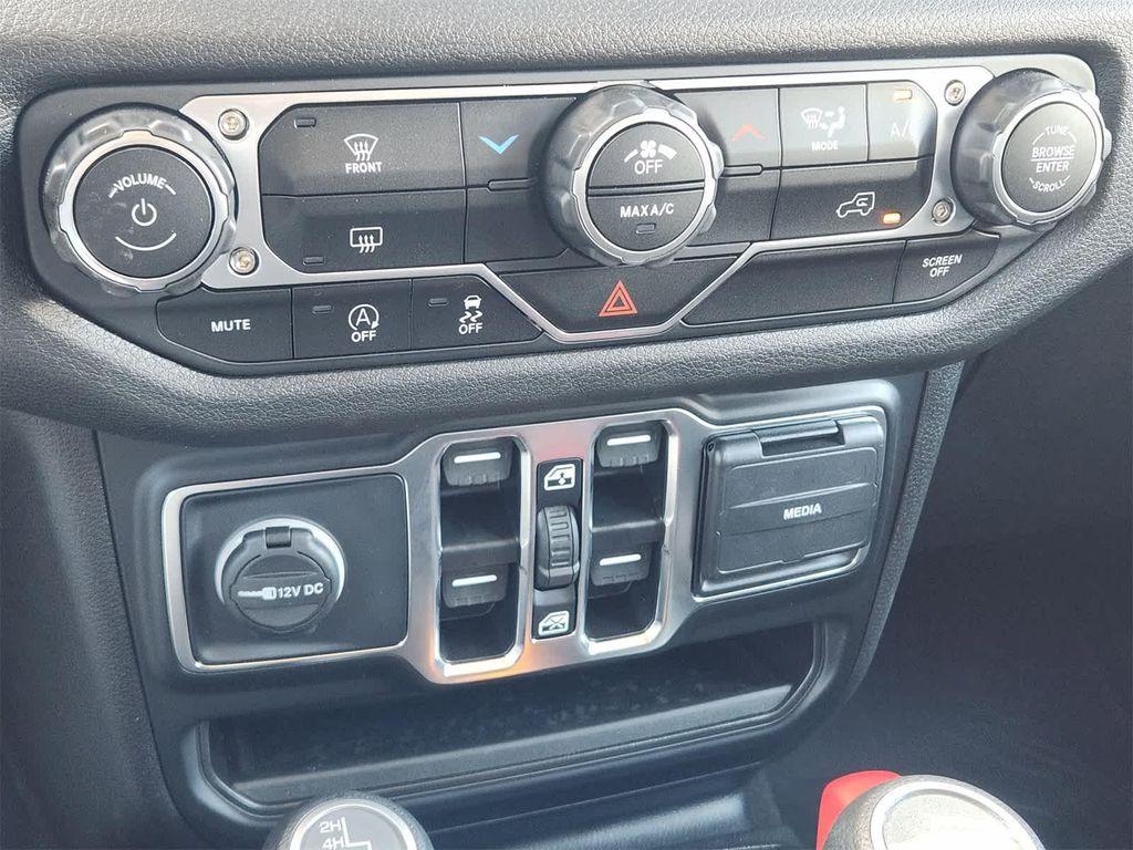 new 2025 Jeep Wrangler car, priced at $63,395