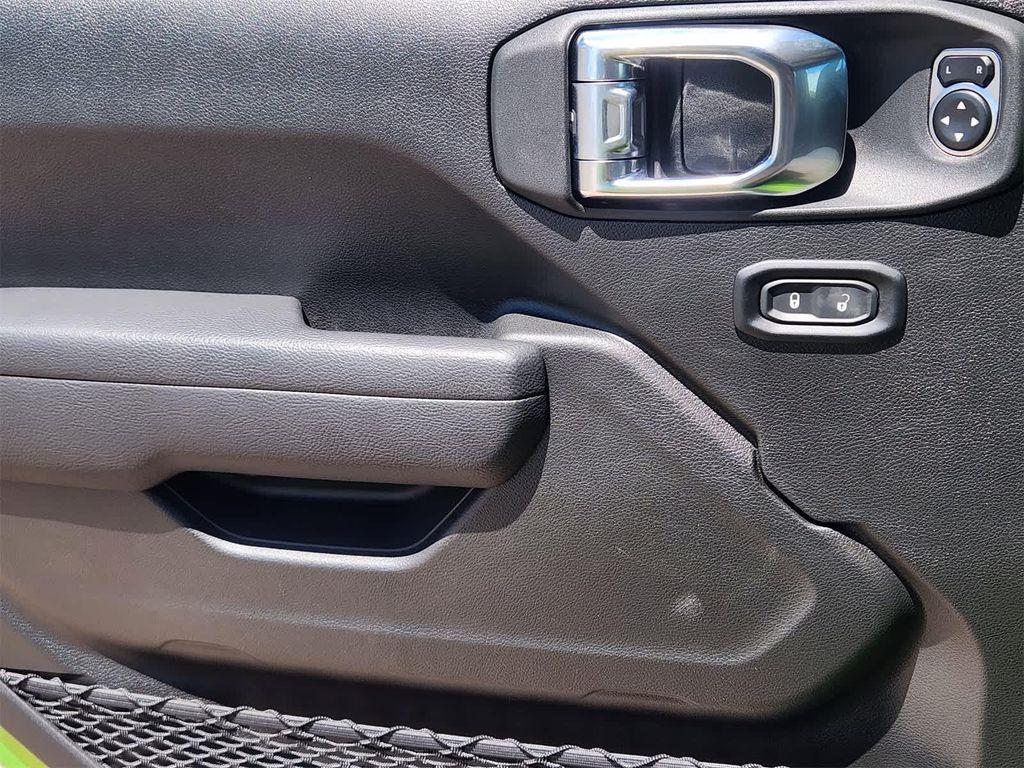 new 2025 Jeep Wrangler car, priced at $63,395