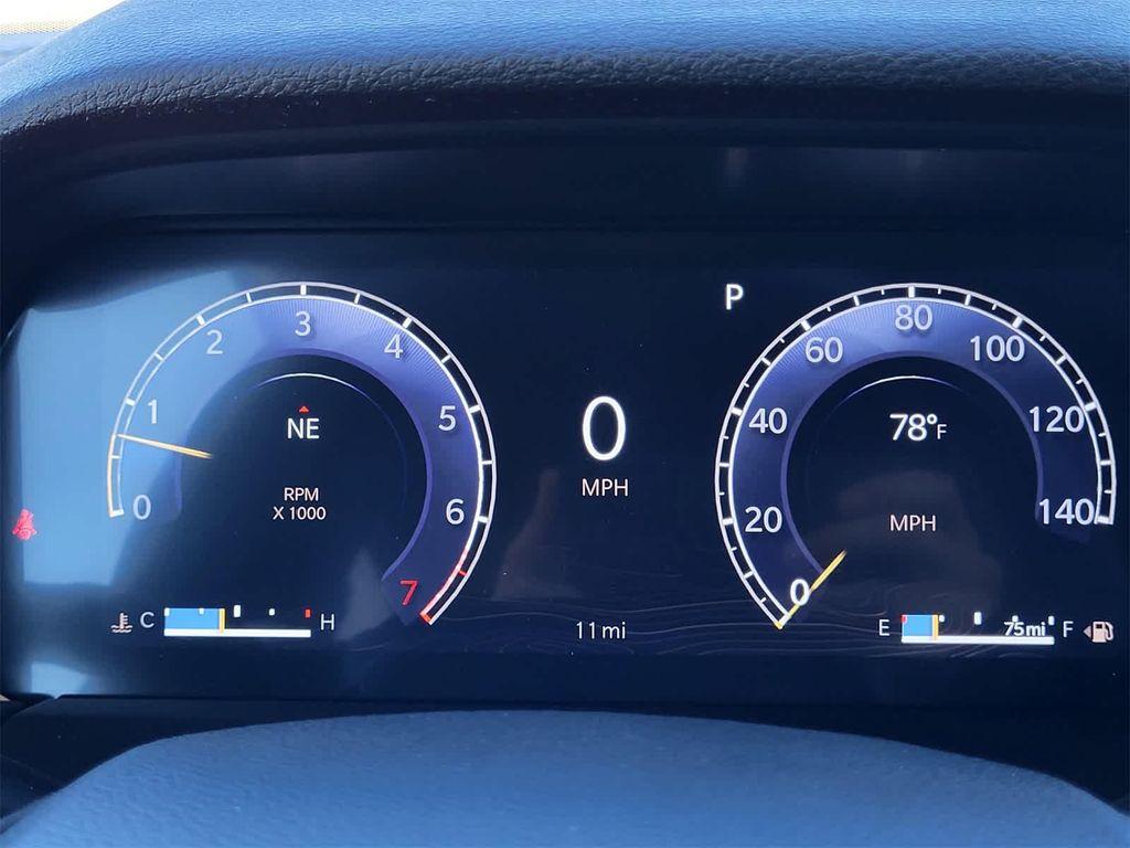 new 2025 Jeep Grand Cherokee car, priced at $37,500