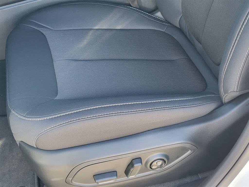 new 2025 Jeep Grand Cherokee car, priced at $37,500