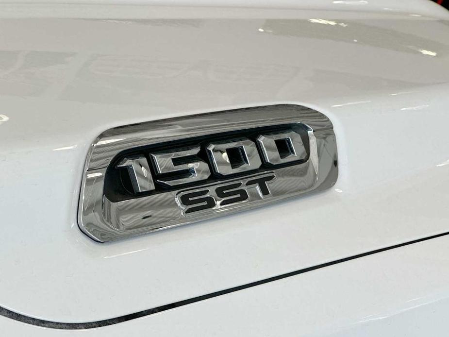 new 2025 Ram 1500 car, priced at $60,800