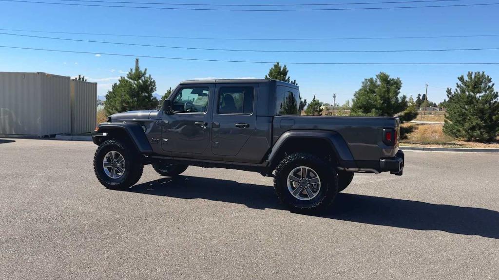 new 2024 Jeep Gladiator car, priced at $43,871