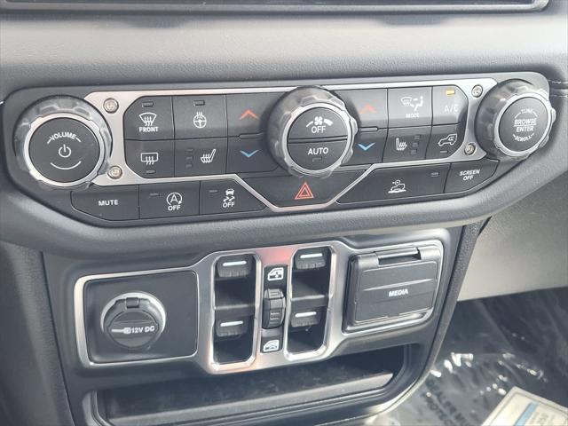 new 2025 Jeep Gladiator car, priced at $49,056