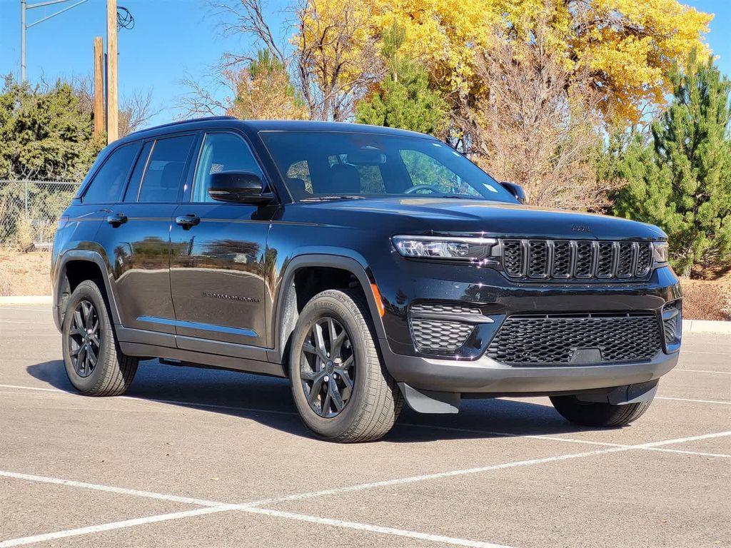 used 2024 Jeep Grand Cherokee car, priced at $30,976