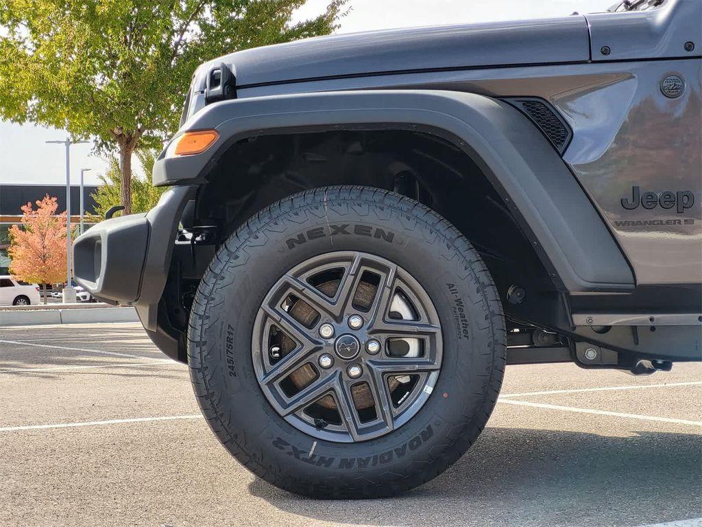 new 2025 Jeep Wrangler car, priced at $41,384