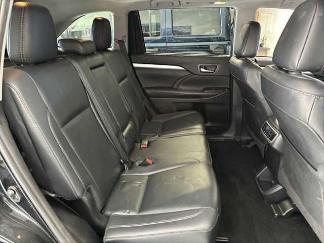 used 2019 Toyota Highlander car, priced at $28,793