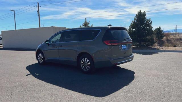 new 2025 Chrysler Pacifica Hybrid car, priced at $46,883