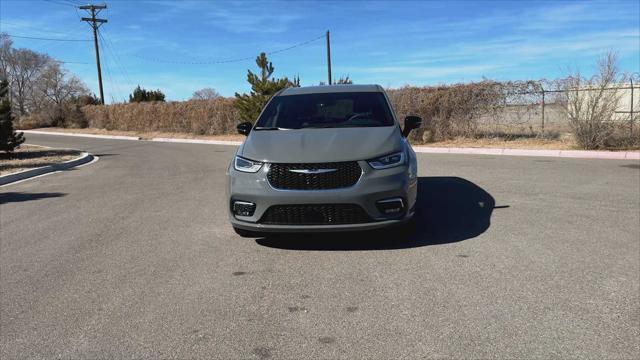 new 2025 Chrysler Pacifica Hybrid car, priced at $46,883