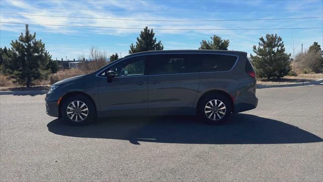 new 2025 Chrysler Pacifica Hybrid car, priced at $46,883