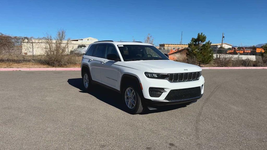 new 2025 Jeep Grand Cherokee car, priced at $38,326