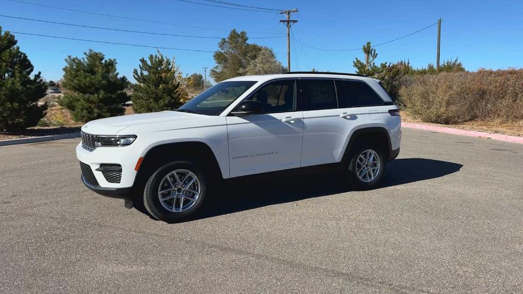 new 2025 Jeep Grand Cherokee car, priced at $38,326