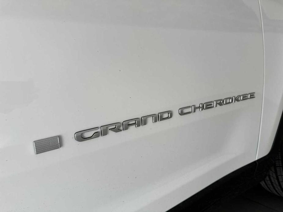 new 2025 Jeep Grand Cherokee car, priced at $38,326