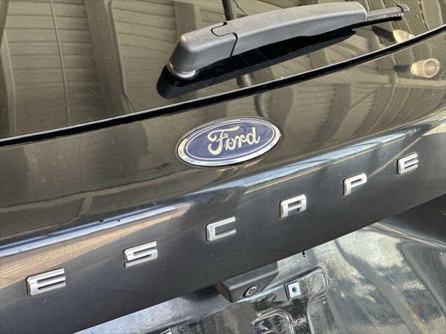 used 2022 Ford Escape car, priced at $21,334