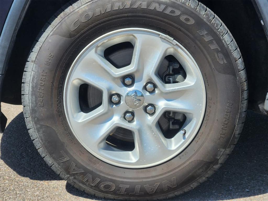 used 2014 Jeep Grand Cherokee car, priced at $12,999