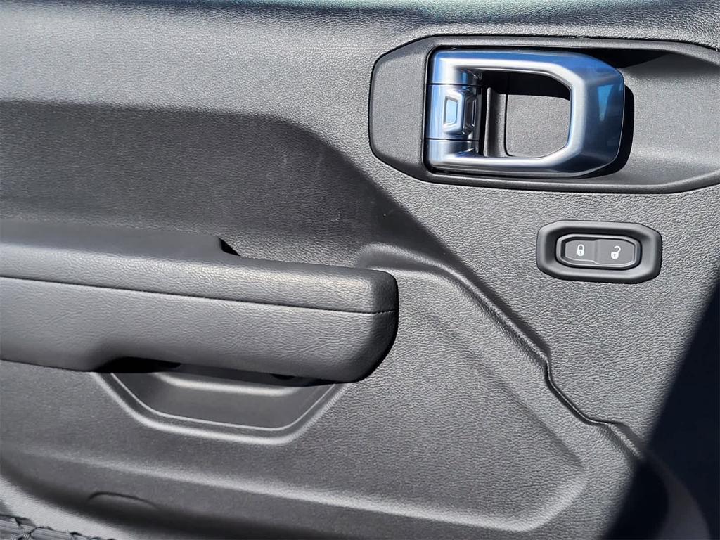 new 2026 Jeep Wrangler car, priced at $41,583