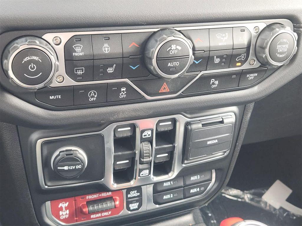 new 2025 Jeep Wrangler car, priced at $65,672