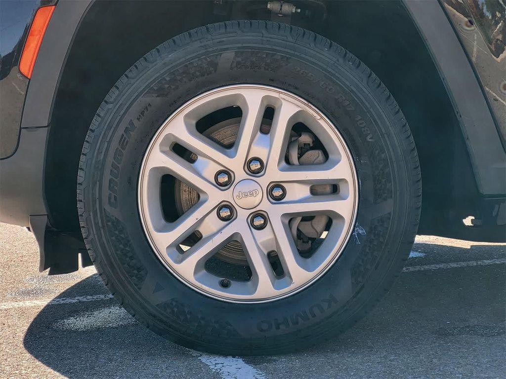 used 2023 Jeep Grand Cherokee car, priced at $24,896