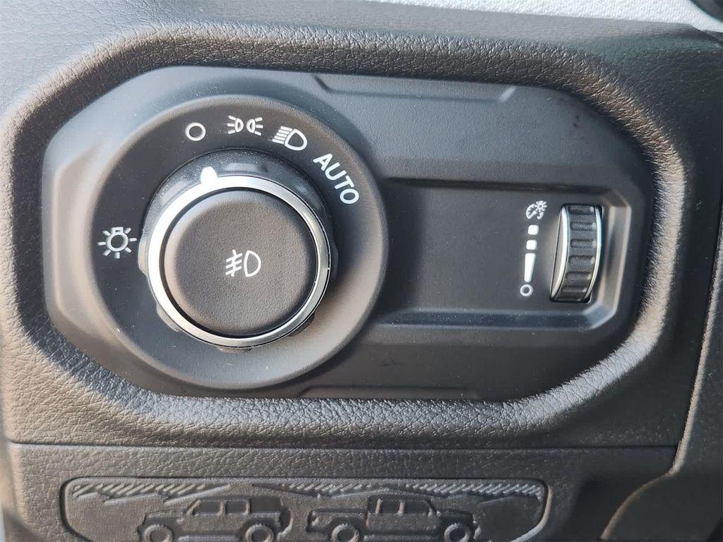 new 2025 Jeep Wrangler car, priced at $41,562