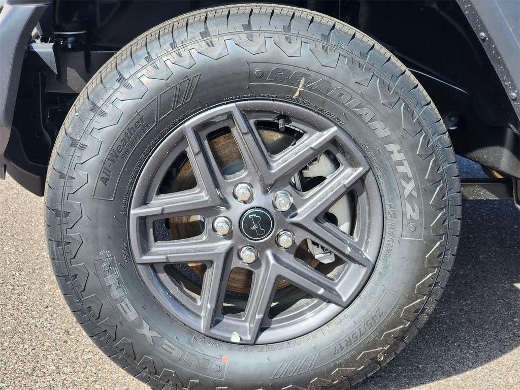 new 2025 Jeep Wrangler car, priced at $41,562