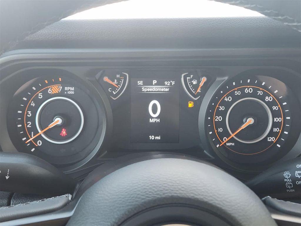 new 2025 Jeep Wrangler car, priced at $41,562