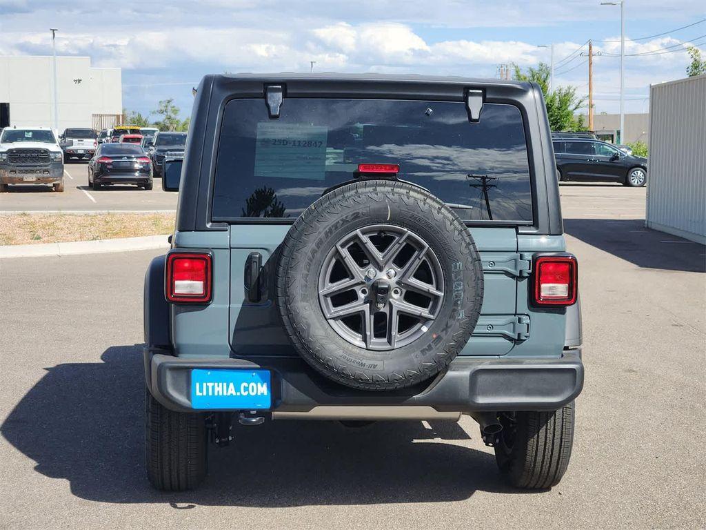 new 2025 Jeep Wrangler car, priced at $41,562