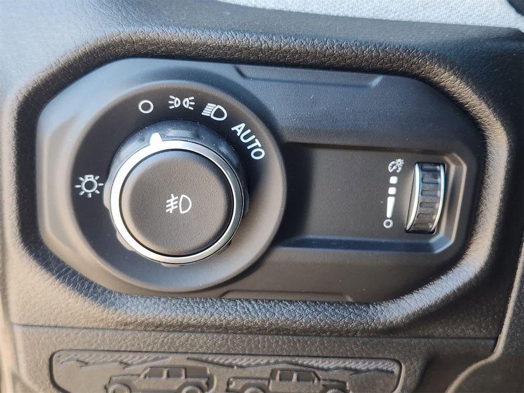 new 2025 Jeep Wrangler car, priced at $46,677