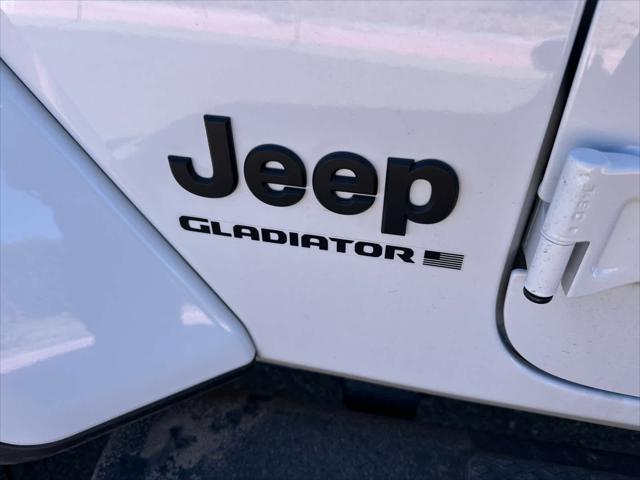 used 2024 Jeep Gladiator car, priced at $41,180