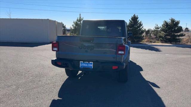 new 2025 Jeep Gladiator car, priced at $45,896
