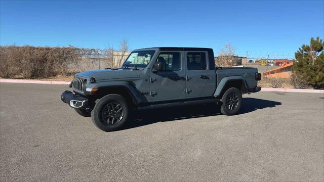 new 2025 Jeep Gladiator car, priced at $48,673