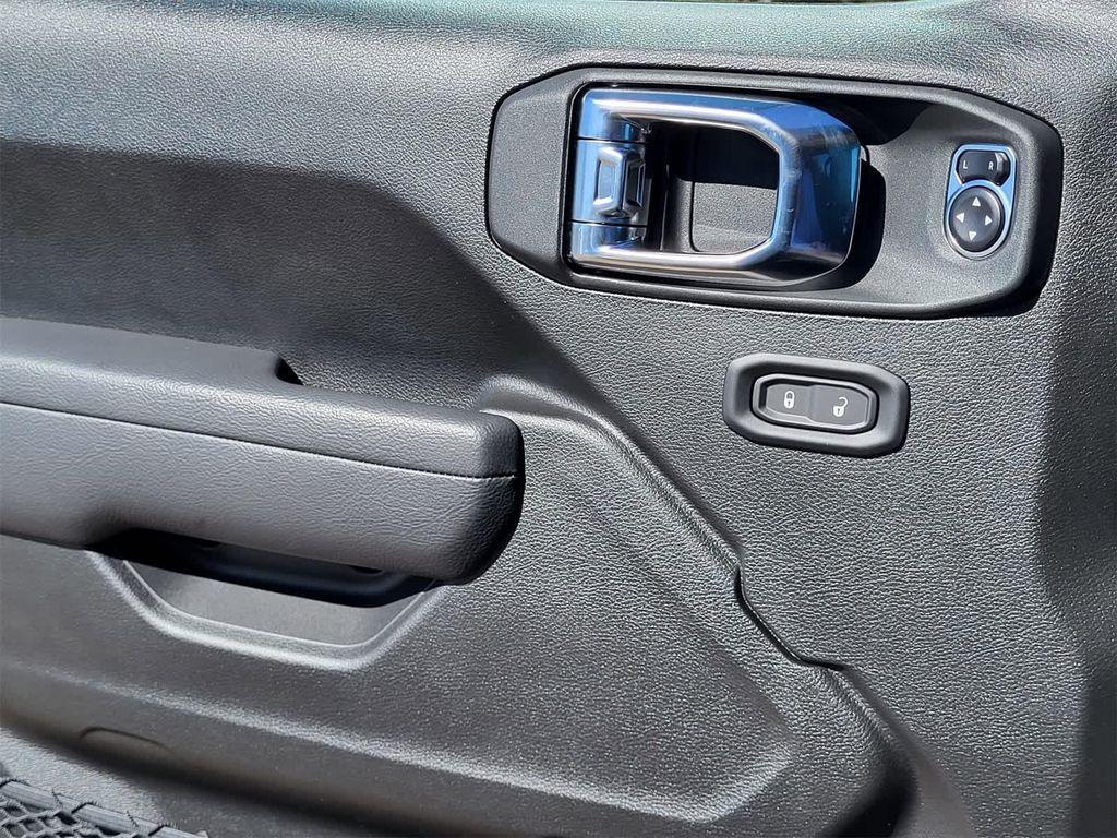 new 2025 Jeep Wrangler car, priced at $55,400