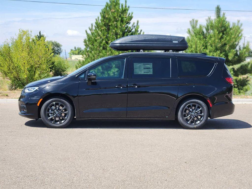 new 2025 Chrysler Pacifica car, priced at $39,733
