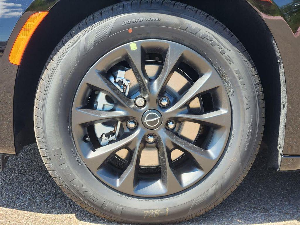new 2025 Chrysler Pacifica car, priced at $39,733